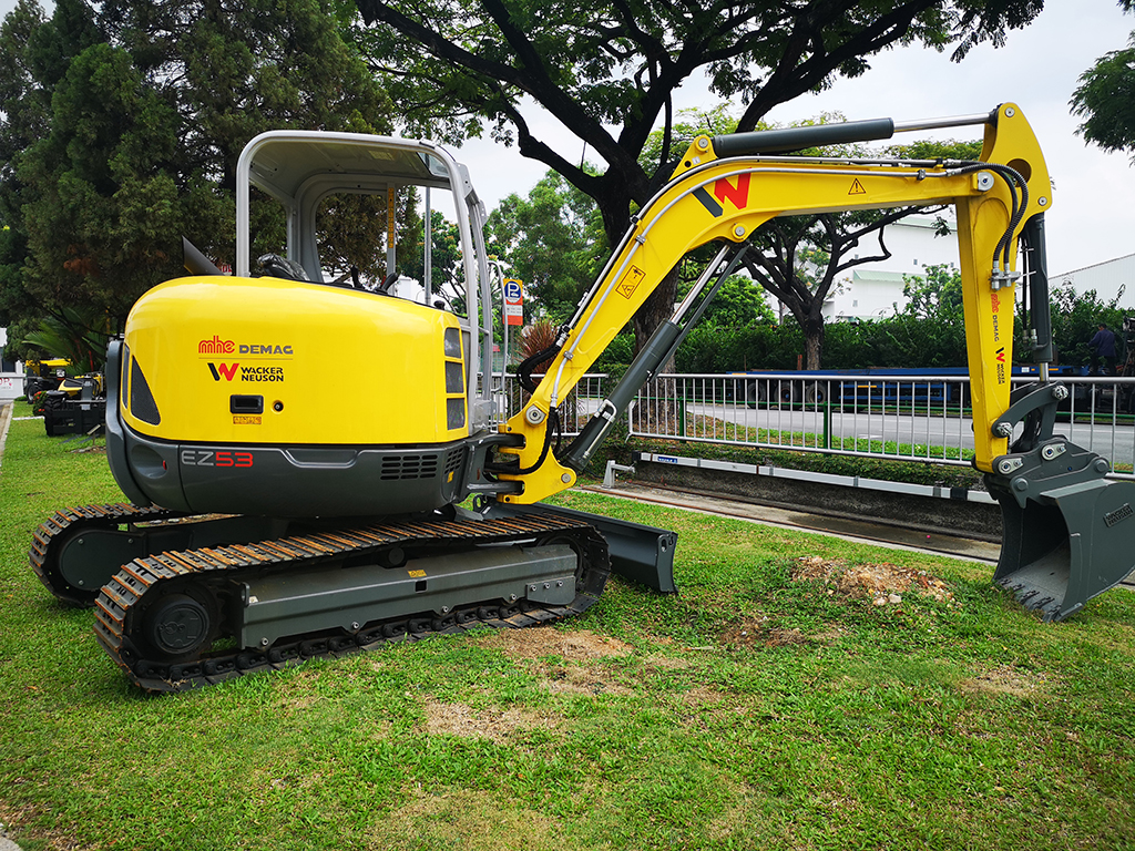 ez53-excavator-united-machinery-trading-pte-ltd-sg